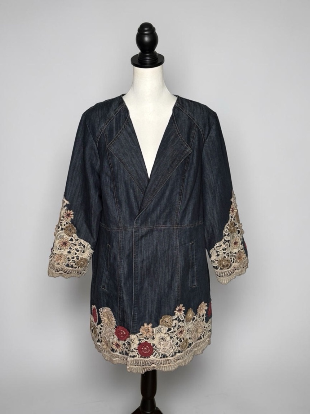 Chicos Embroidered Lace Denim Jacket Duster • Size 2 /US L • 3/4 Sleeve
